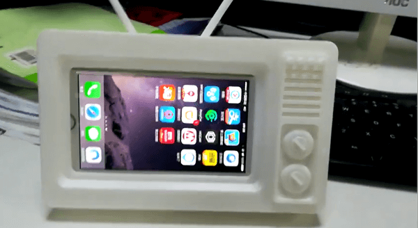 一技术宅的脑洞：3D打印复古电视机竟能‘吃掉’手机！